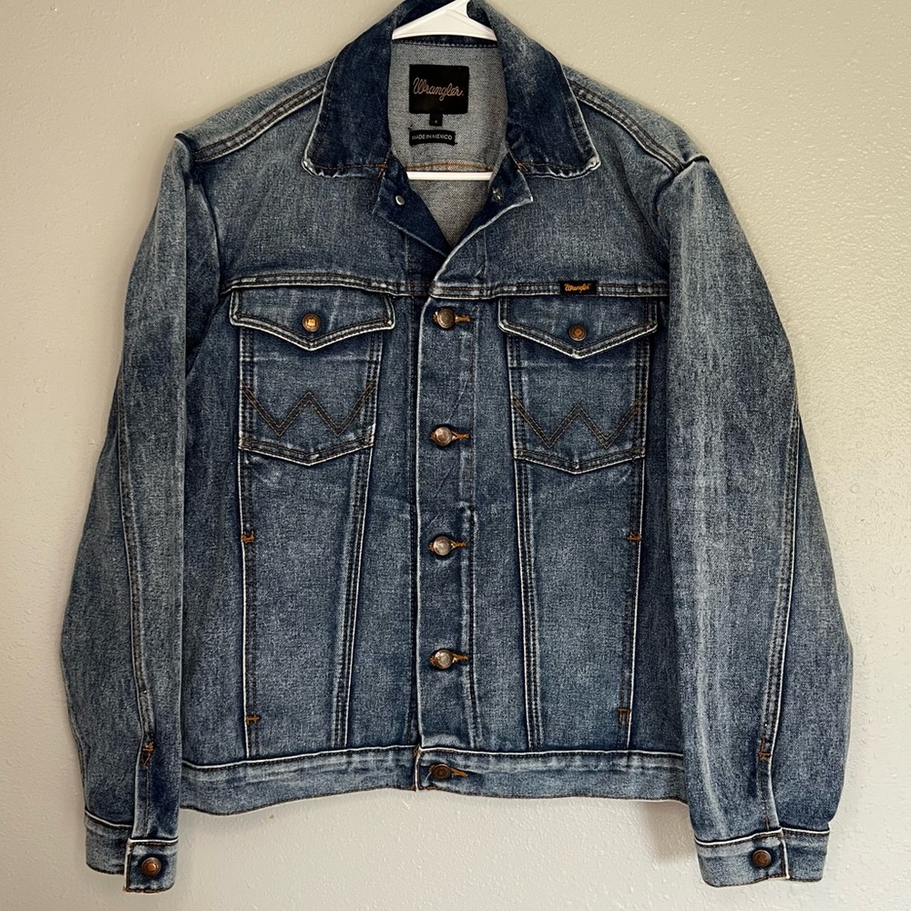 Wrangler Jean jacket trucker coat size small men’s or large women’s casual